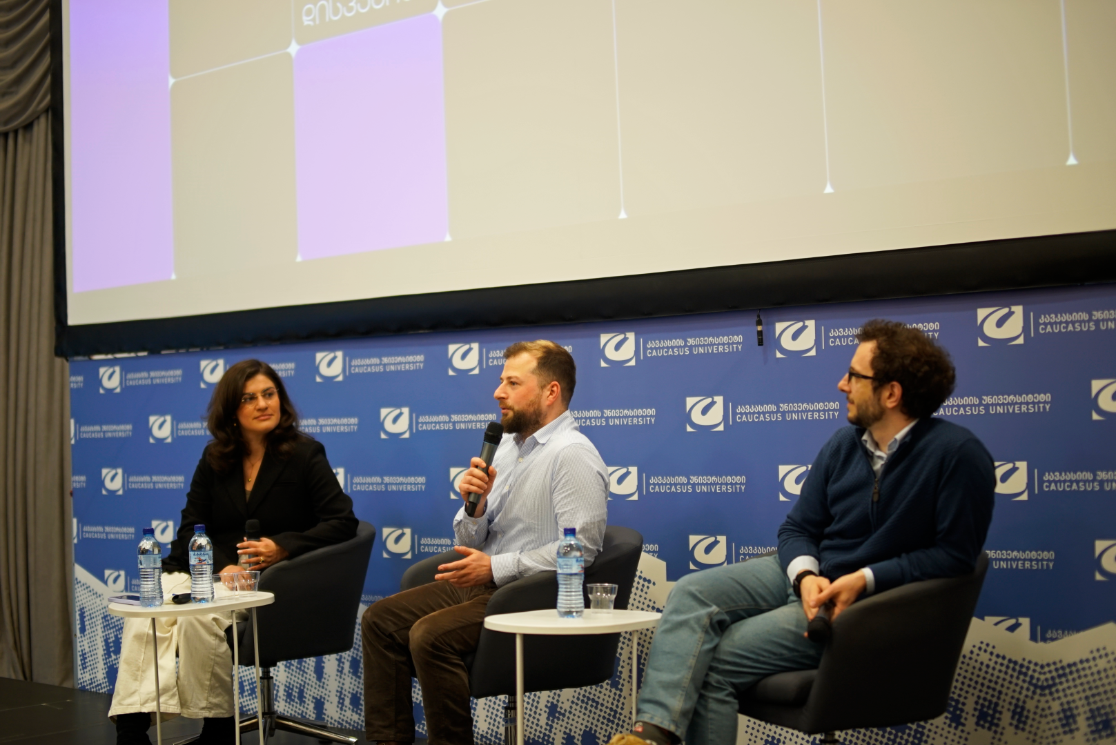 AI და ფინანსები: ხელოვნური ინტელექტის როლი ფინანსურ სექტორში